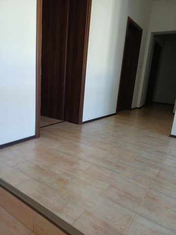 Mehala de inchiriat vila spatioasa cu garaj- - Photo 2