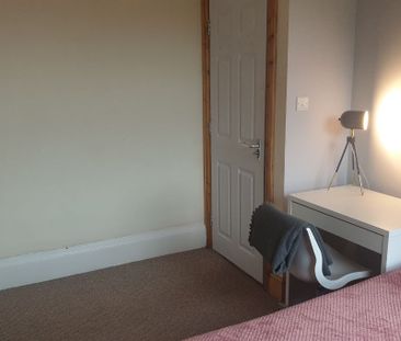 6 bedroom house - Photo 1