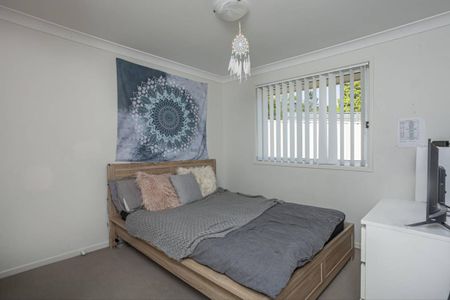 MODERN HOME IN RIVERVIEW RIDGE!!! - Photo 2