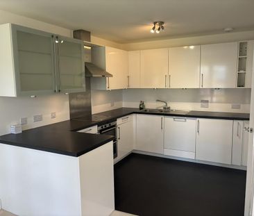 4 bedroom townhouse to rent - Photo 2