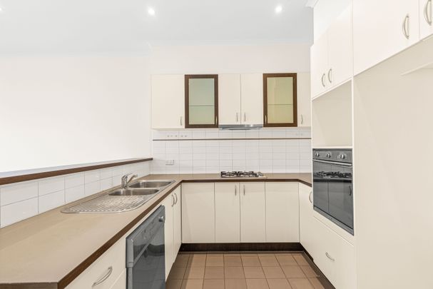 Freshly Pain and New Carpet though out - Photo 1