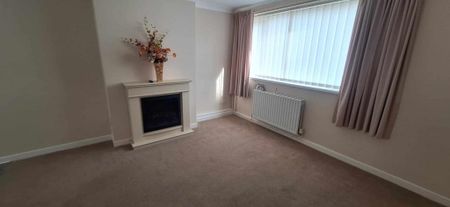 3 bedroom semi-detached house to rent - Photo 4