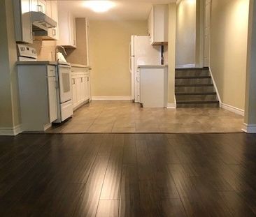 For Lease - 233 Shawnee Circle, Toronto, Ontario - Photo 2