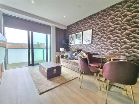 Studio to rent - Photo 2