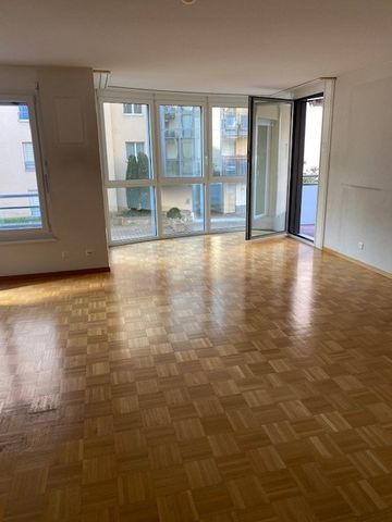 Appartement de 2.5 pièces avec balcon au 2ème étage à Vevey - Photo 2