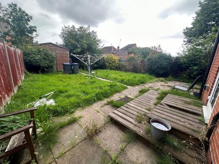 1 bedroom in a house share to rent - Photo 5