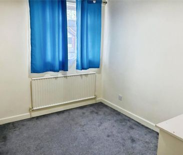 3 bedroom detached house to rent - Photo 4