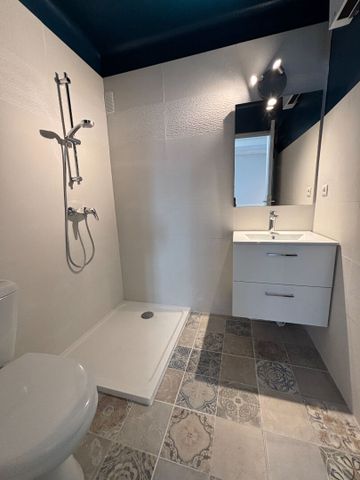 Location Appartement 1 pièce 28m² NIMES 30000 - Photo 5