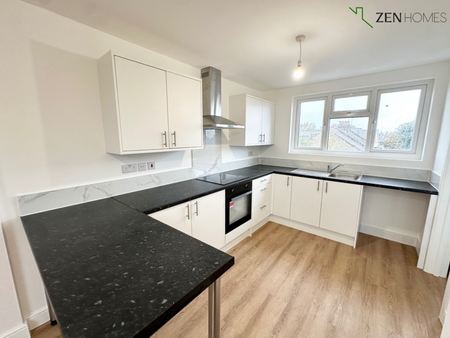 2 bedroom flat to rent - Photo 5