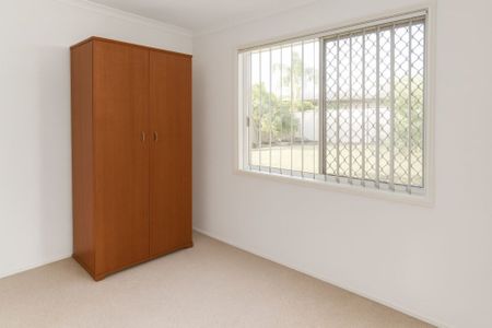 This Home Truly Ticks All the Boxes&excl; Positioned in a Quiet Street Just Minutes' Walk to Fairview He - Photo 4