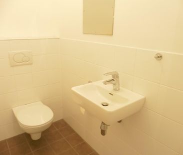 Ruhige Neubauwohnung - modern ausgestattet - großer Balkon - Nähe U4 - Foto 3