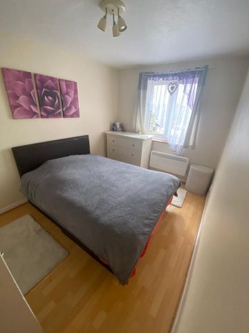 1 Bed Flat, Tippett Rise, RG2 - Photo 2