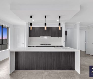 Near-New Spacious 4-Bedroom Family Home in the Heart of Tarneit – C... - Photo 1