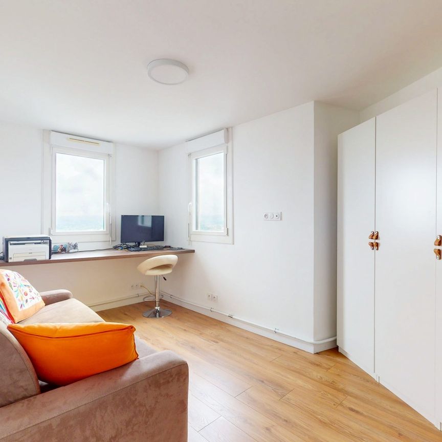 Location Appartement 3 pièces 115m² LYON 9ème - Photo 1