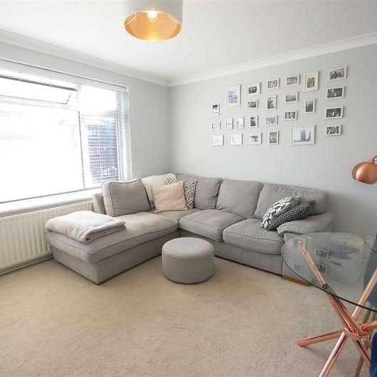 Bourne Court, Station Approach, Ruislip, HA4 - Photo 1