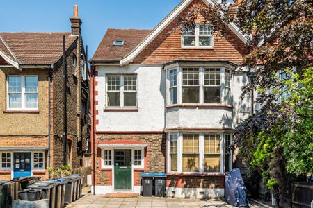 Norbury Crescent, Norbury, London, SW16 - Photo 2