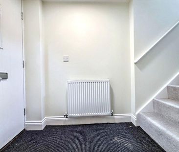 2 bed upper flat to rent in NE5 - Photo 3