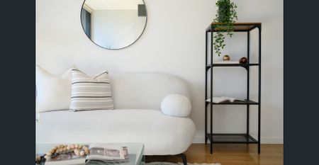 Sleek North West facing two level apartment - Photo 2