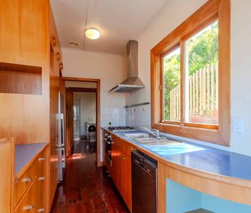 3 Bedroom Home in Brooklyn - Photo 5