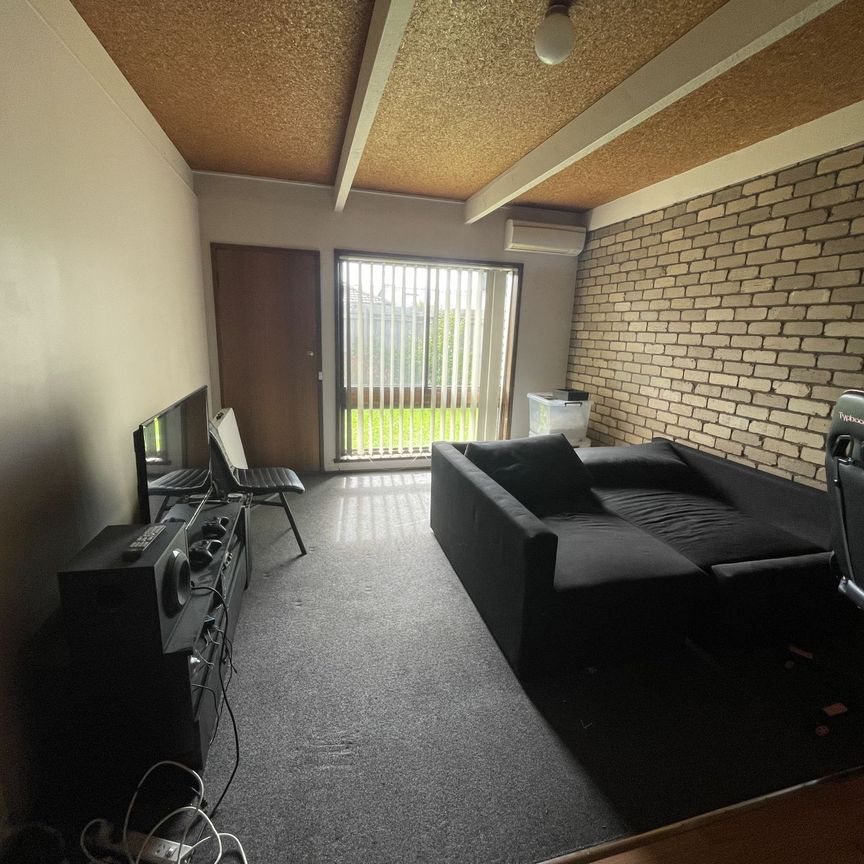 2 Bedroom Unit close to town - Photo 1