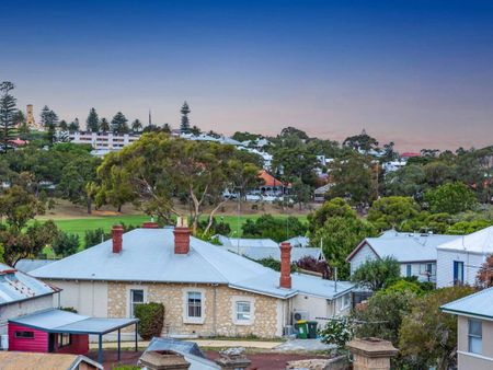 Unfurnished Spacious Apartment in Fremantle - Photo 3