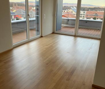 Grosszügige 7.5-Zimmer-Dachwohnung mit Panoramablick in Auw - Foto 1