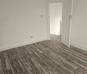 3 Bed Semi-Detached House, Rydal Gardens, HA9 - Photo 2