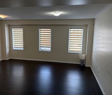 For Lease - 27 Ariel Road Unit# 1, Brampton, Ontario - Photo 2