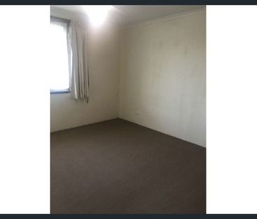 2 Bedroom Townhouse in Central Location - Photo 1