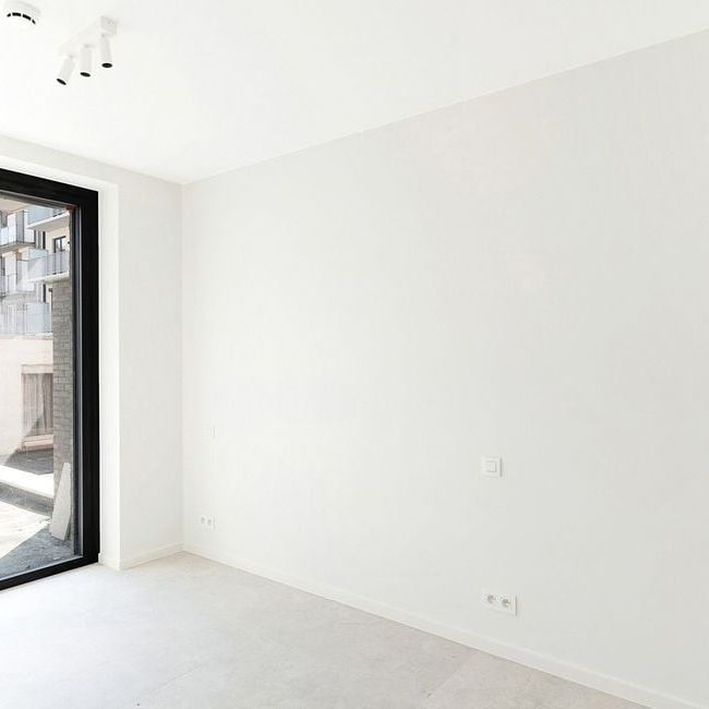 Appartement te huur in Knokke voor € 3.000 met 3 slaapkamers - Photo 1