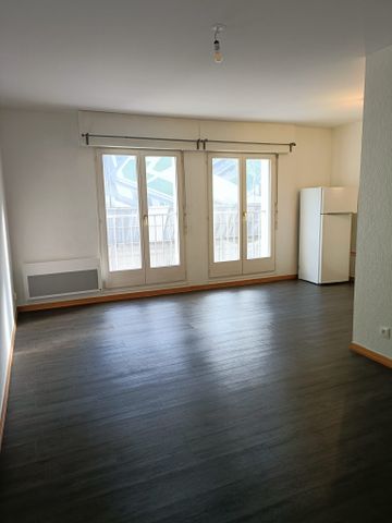 Location Appartement 3 pièces 58m² - Photo 2