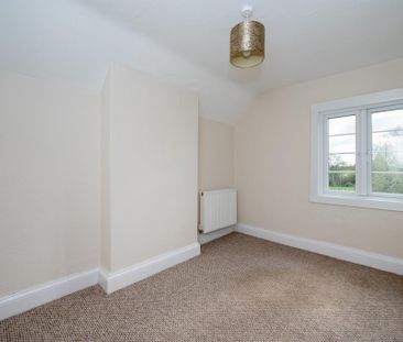 3 bedroom detached house to rent - Photo 3