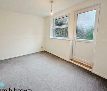 Perryfields - Photo 6