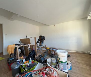 Ruim appartement te huur in het hart van Zonhoven - Photo 2