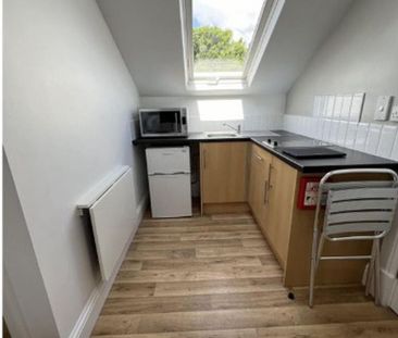 Studio to rent - Photo 3