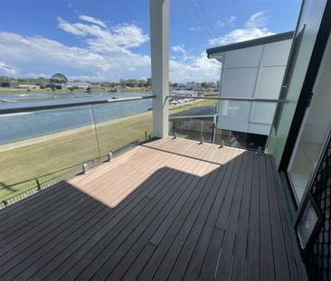 For Lease: Stunning Family Home at 22 Michigan Way, Andergrove - Photo 3