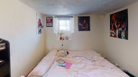 Student Properties to Let - Photo 2