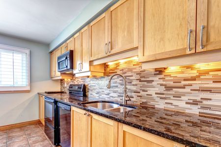 For Lease - 43 Peach Tree Path, Toronto, Ontario - Photo 3