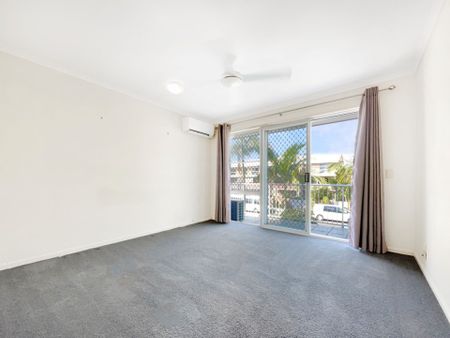 Great Location in the Heart of Cotton Tree! - Photo 2