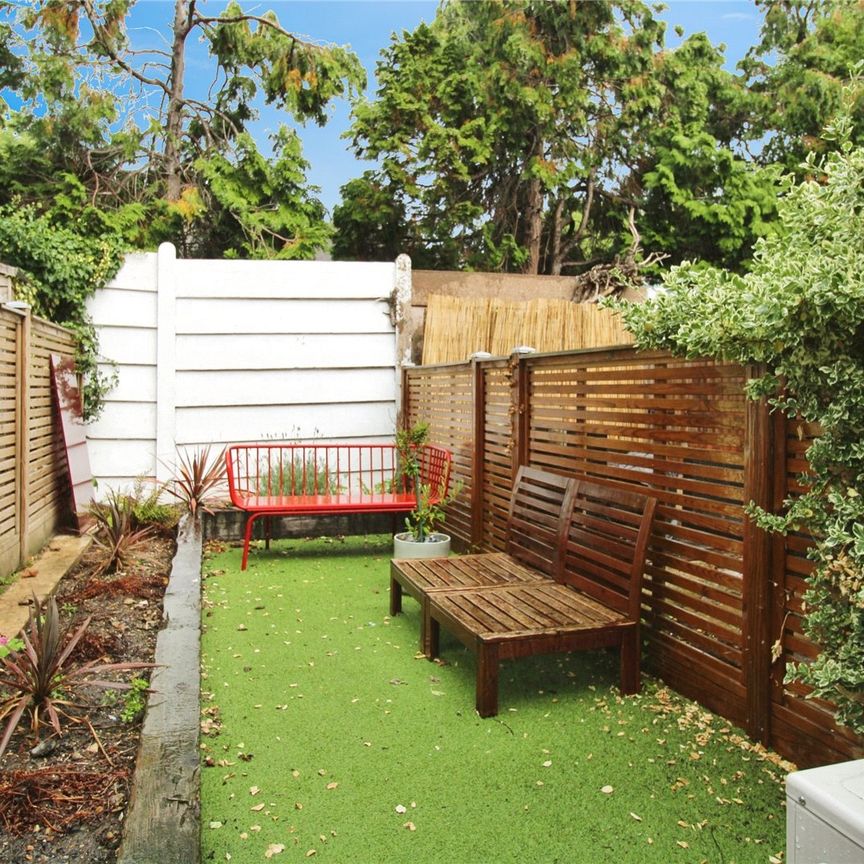 Duntshill Road, London, SW18 4QL - Photo 1