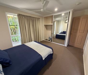 Modern Home with Air-conditioning throughout - Photo 4