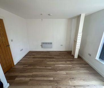 2 Bed Flat, Earl Street, LE1 - Photo 2