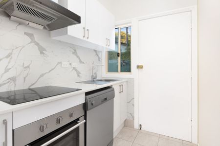 Beacon Hill, 8A Egan Place - Photo 4