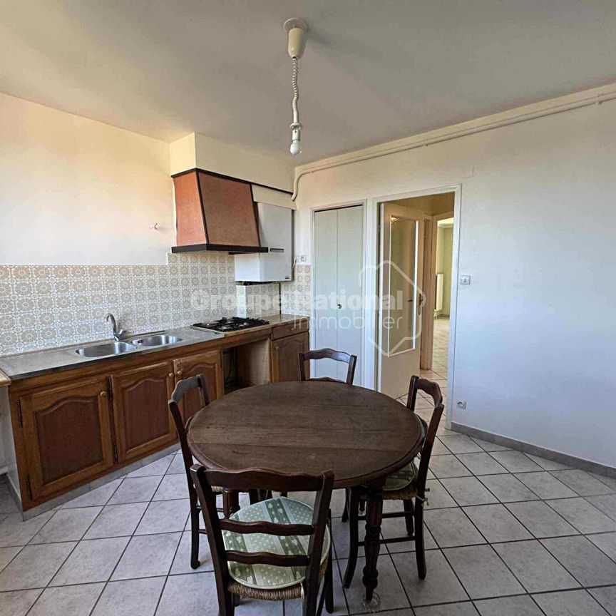 T3 - MONPLAISIR, - Photo 1