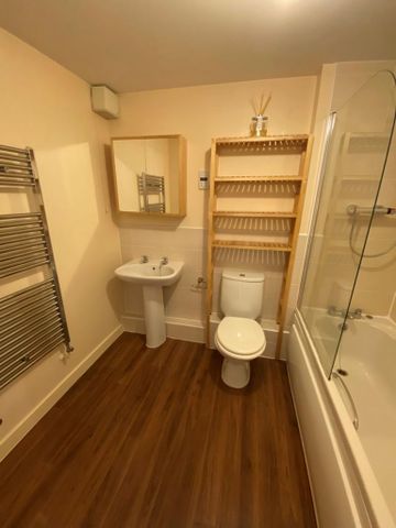 2 bedroom apartment to rent - Photo 5