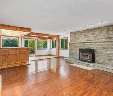 For Lease - 28 Lawrence Street, Kawartha Lakes, Ontario - Photo 1