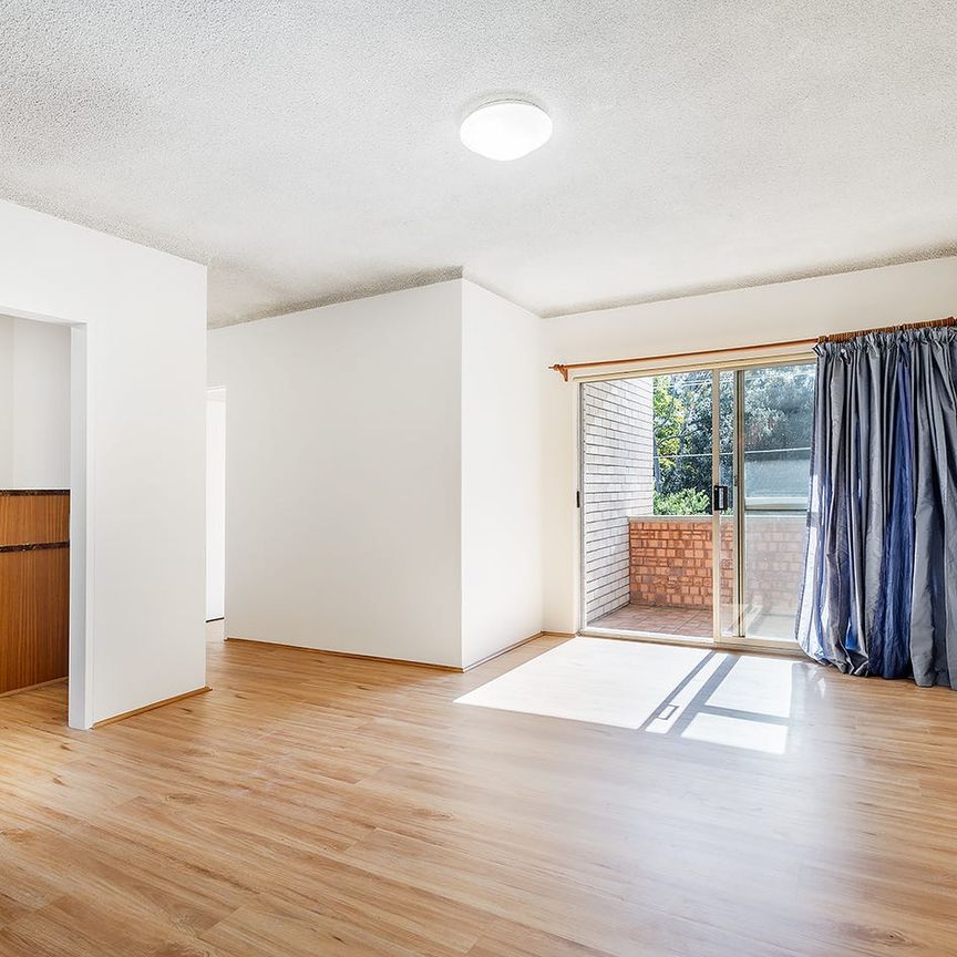 Perfectly positioned Meadowbank apartment - Photo 1