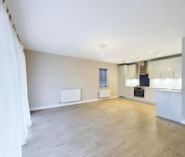 2 bedroom ground floor flat to rent - Photo 5