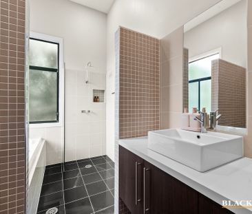 272 Bicentennial Drive, Jerrabomberra NSW 2619 - House For Rent | D... - Photo 3