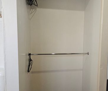 Broadbeach Waters - Photo 3